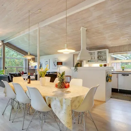 Vakantiehuis Elika - 900m To The Fjord By Interhome *